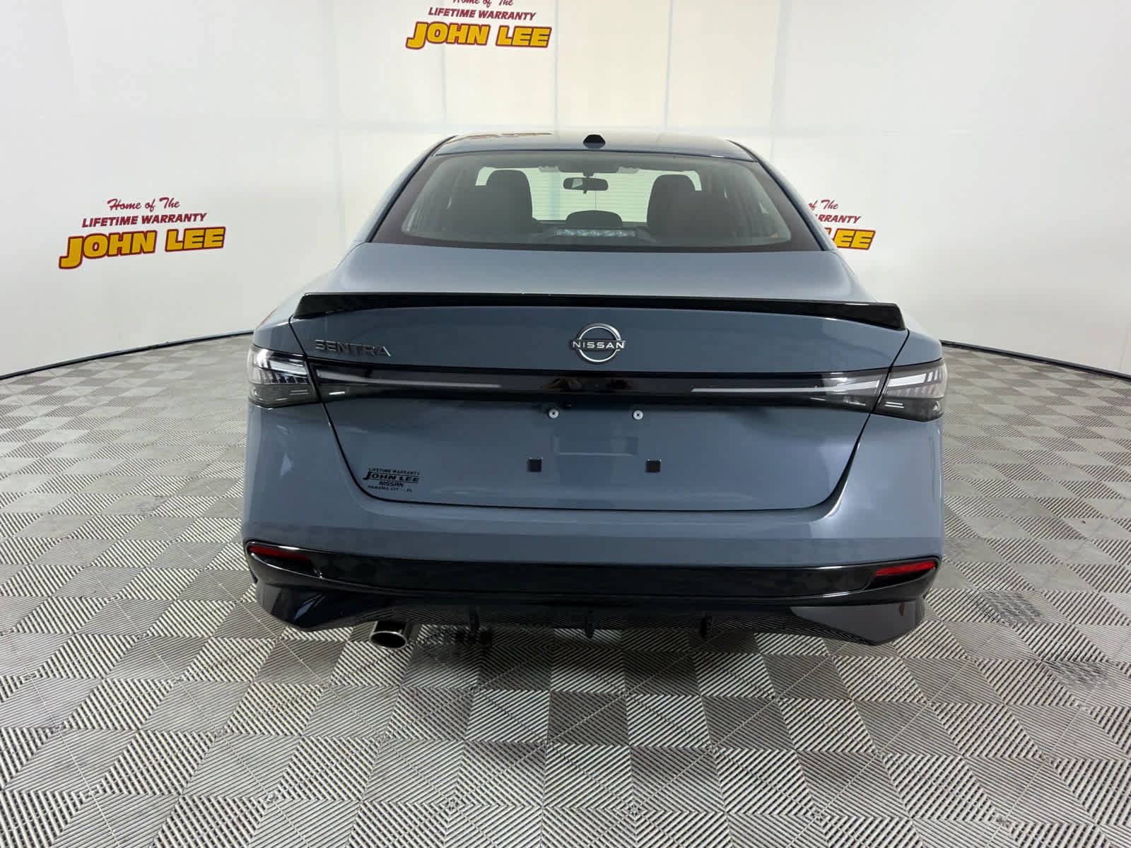 New 2027 Nissan Sentra SR w/ Floor Mat Package FWD image 4