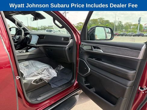 Used 2024 Jeep Wagoneer Series II w/ Flexible Seating Group AWD/4WD image 43