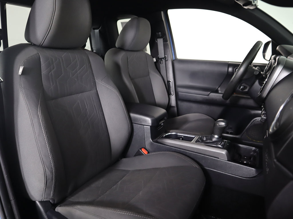 Used 2019 Toyota Tacoma TRD Sport AWD/4WD image 27