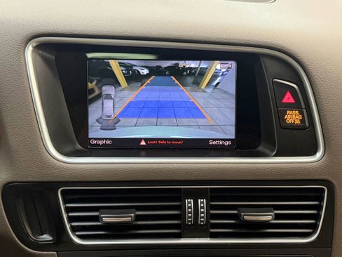 Used 2017 Audi Q5 2.0T Premium Plus w/ Technology Package image 33