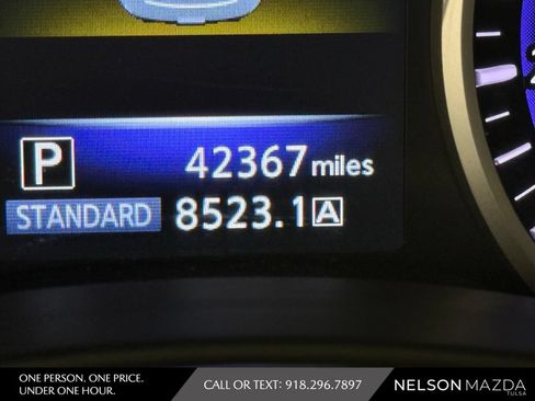 Used 2017 INFINITI Q60 3.0t w/ Cargo Package RWD image 25