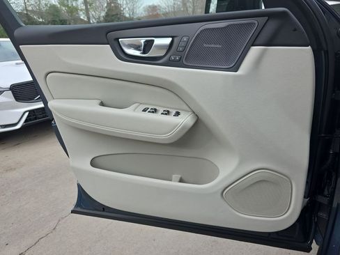 New 2026 Volvo XC60 T8 Ultra w/ Protection Package Premier image 36