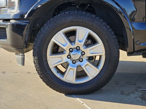 Used 2019 Ford F150 Platinum w/ Equipment Group 701A Luxury image 16