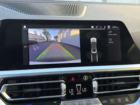 Used 2022 BMW M4 xDrive Competition w/ M Carbon Exterior Package image 18