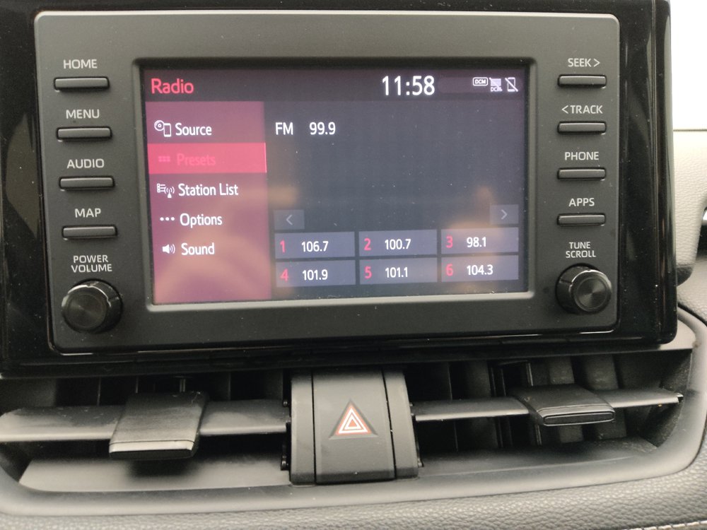 Used 2019 Toyota RAV4 XLE AWD/4WD image 25