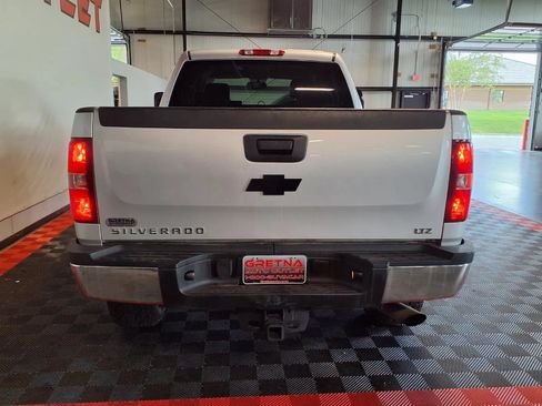 Used 2012 Chevrolet Silverado 2500 LTZ w/ Suspension Package, Off-Road AWD/4WD image 6