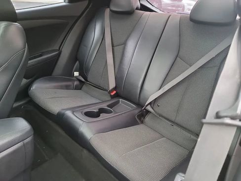 Used 2013 Hyundai Veloster w/ Style Pkg image 23
