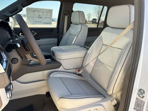 New 2026 GMC Yukon XL Denali w/ Sun & Power Step Package RWD image 24