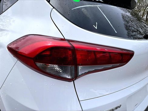 Used 2017 Hyundai Tucson SE AWD/4WD image 28