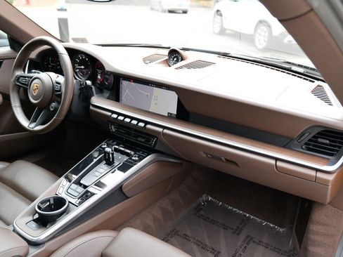 Used 2020 Porsche 911 Carrera 4S image 41