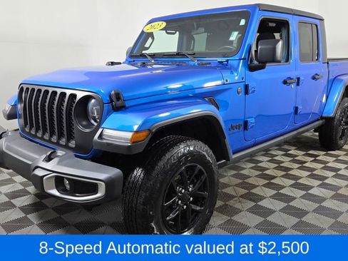 Used 2023 Jeep Gladiator Sport image 3