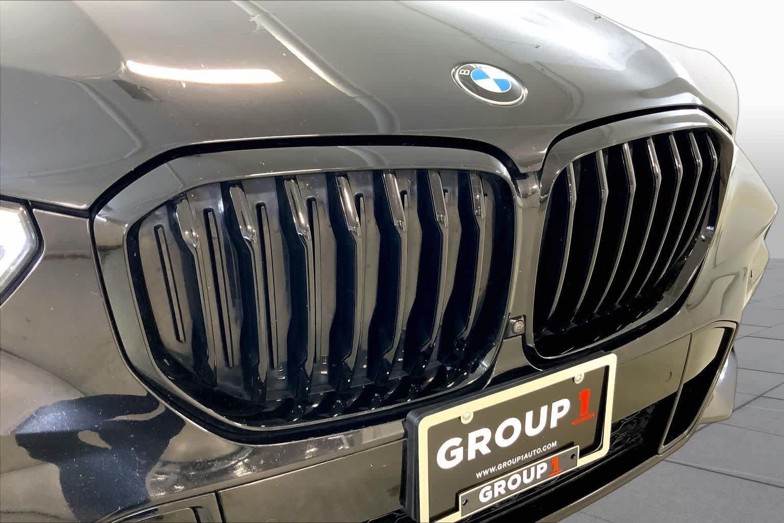 Used 2022 BMW X5 M50i w/ Executive Package AWD/4WD image 32