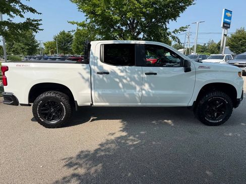 Used 2020 Chevrolet Silverado 1500 Custom Trail Boss w/ Custom Convenience Package AWD/4WD image 6