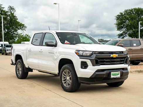 Used 2023 Chevrolet Colorado LT w/ LT Convenience Package RWD image 5