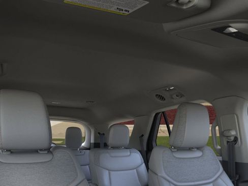 Used 2025 Ford Explorer Active w/ Active Comfort Package image 22