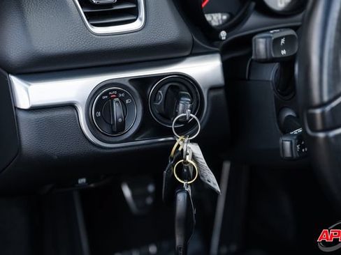 Used 2013 Porsche Boxster RWD image 58