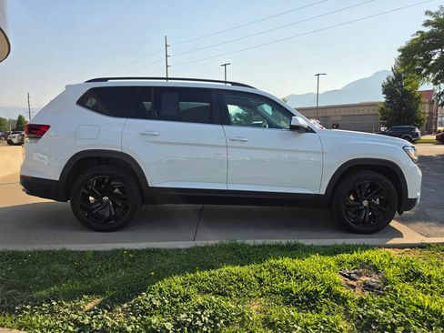 Used 2023 Volkswagen Atlas SE w/ Panoramic Sunroof Package AWD/4WD image 4