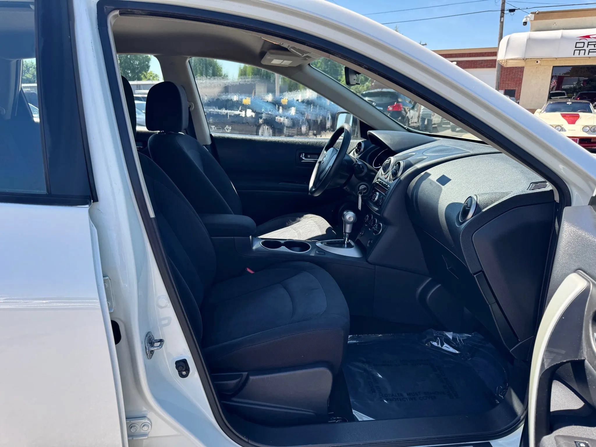 Used 2015 Nissan Rogue S FWD image 24
