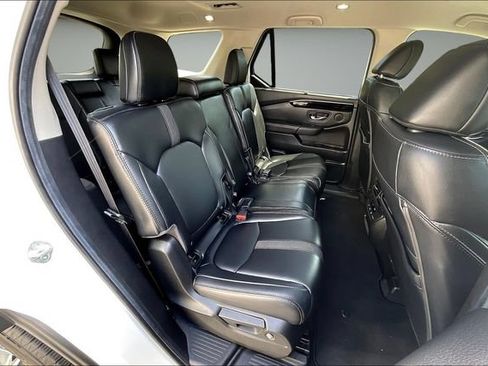 Used 2025 Honda Pilot EX-L image 27