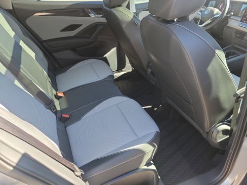 New 2026 Volkswagen Tiguan SE image 29