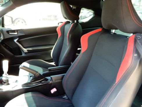 Used 2015 Scion FR-S RWD image 10