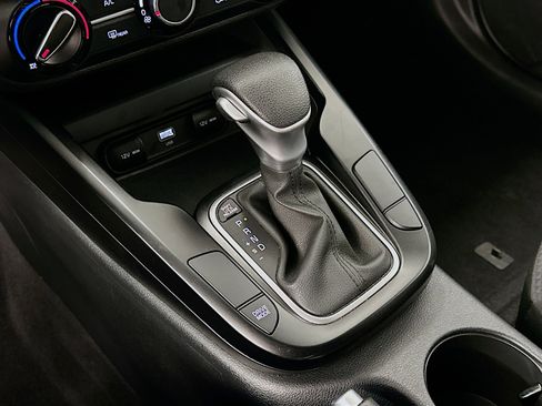 Used 2025 Kia Soul LX w/ LX Technology Package image 24