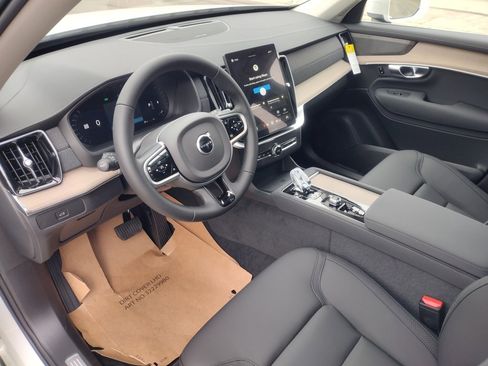 New 2026 Volvo XC90 B6 Plus w/ Protection Package image 11