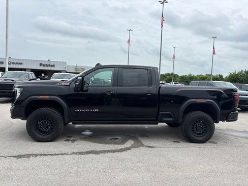 Used 2024 GMC Sierra 2500 AT4X w/ AT4X AEV Edition AWD/4WD image 17