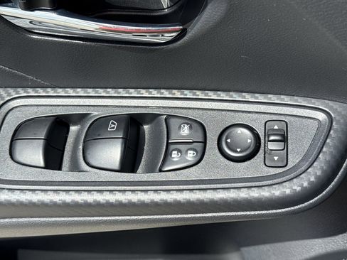 Used 2025 Nissan Versa SV FWD image 15