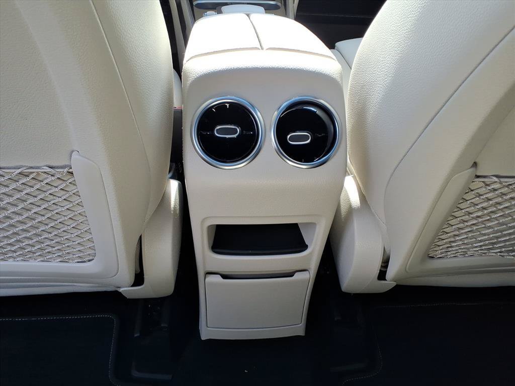 Used 2020 Mercedes-Benz GLB 250 image 24