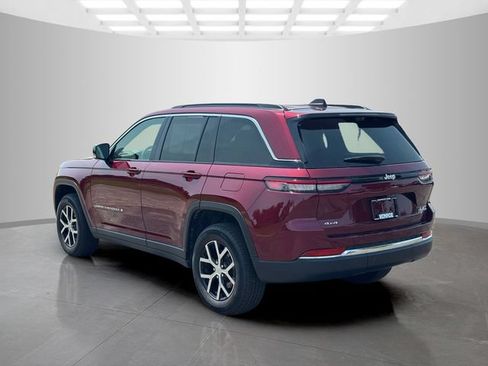 Used 2025 Jeep Grand Cherokee Limited w/ Luxury Tech Group II AWD/4WD image 5