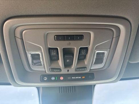 Used 2023 GMC Sierra 1500 Denali w/ Denali Reserve Package AWD/4WD image 11
