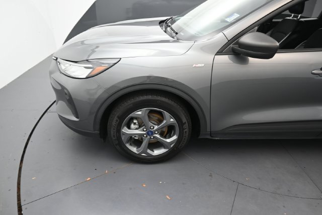 Used 2025 Ford Escape ST-Line FWD image 9