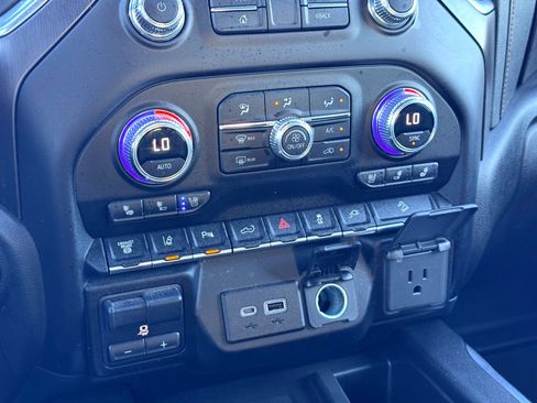 Used 2023 GMC Sierra 2500 AT4 w/ AT4 Preferred Package image 30