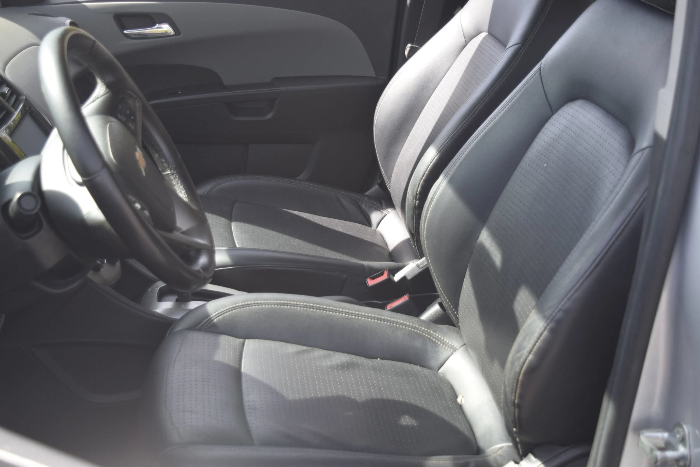 Used 2015 Chevrolet Sonic LTZ FWD image 6