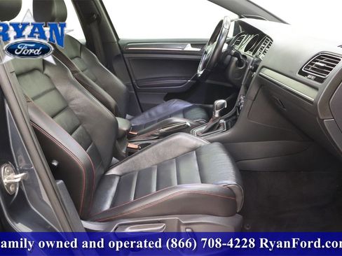 Used 2019 Volkswagen GTI SE image 16