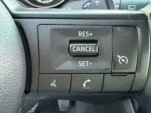 Used 2023 Nissan Rogue S image 14