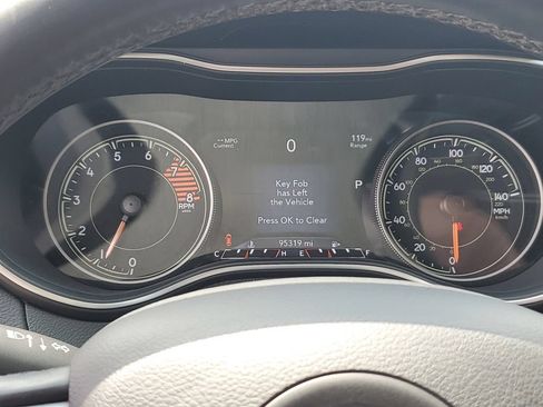 Used 2020 Jeep Cherokee Limited AWD/4WD image 11