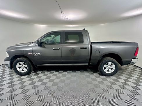 Used 2019 RAM 1500 Classic SLT w/ Luxury Group AWD/4WD image 2