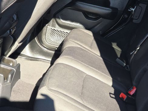 Used 2023 Jeep Wrangler Sahara image 12