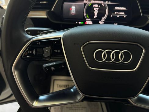 Used 2024 Audi Q8 e-tron Premium Plus w/ Premium Plus Package AWD/4WD image 15