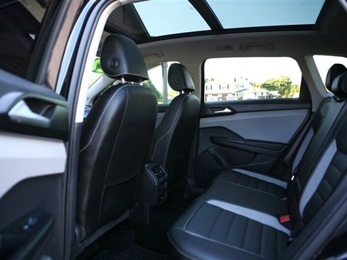Used 2022 Volkswagen Taos SEL w/ Panoramic Sunroof Package AWD/4WD image 13