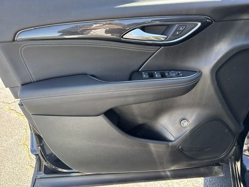 Used 2023 Buick Envision Preferred image 10