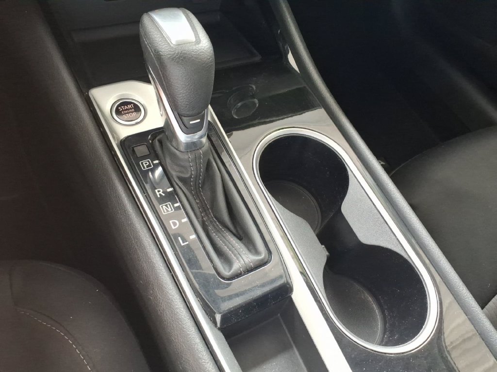 Used 2024 Nissan Altima 2.5 SV FWD image 25