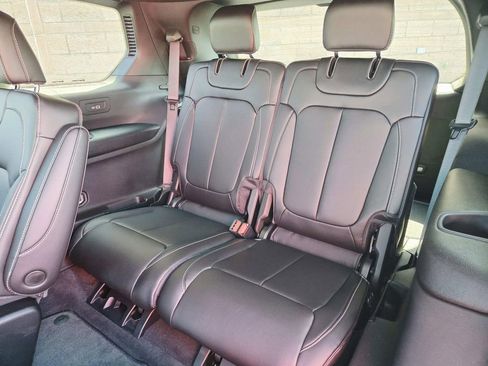 New 2025 Jeep Grand Cherokee L Limited AWD/4WD image 17