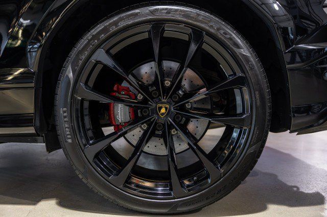Used 2022 Lamborghini Urus AWD/4WD image 50