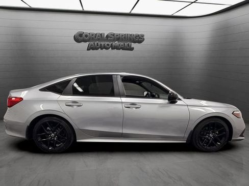 Used 2024 Honda Civic Sport image 6