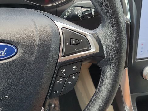 Certified 2024 Ford Edge Titanium AWD/4WD image 25