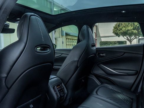 Used 2021 Aston Martin DBX AWD/4WD image 19