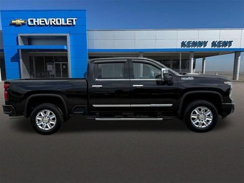 Certified 2024 Chevrolet Silverado 2500 High Country w/ High Country Premium Package AWD/4WD image 4